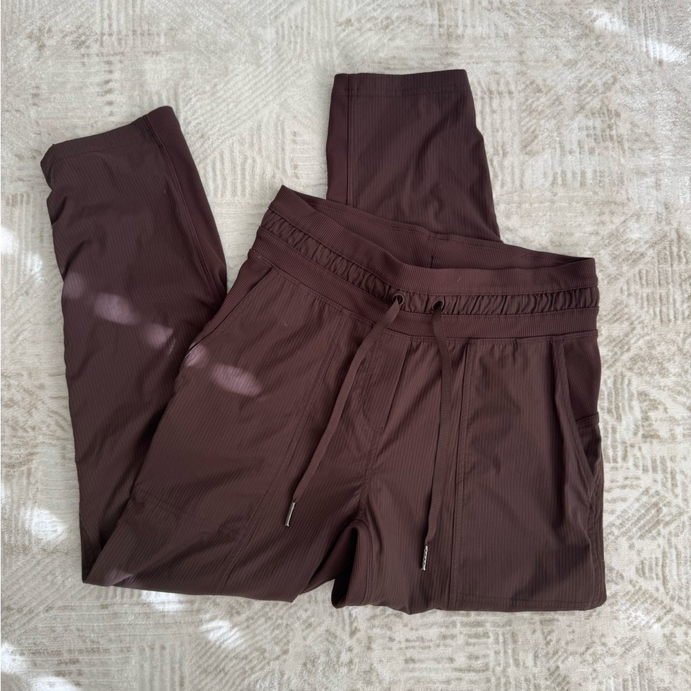 Lululemon Dance Studio Mid-Rise Cropped Pant